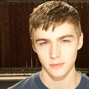 Miles Heizer